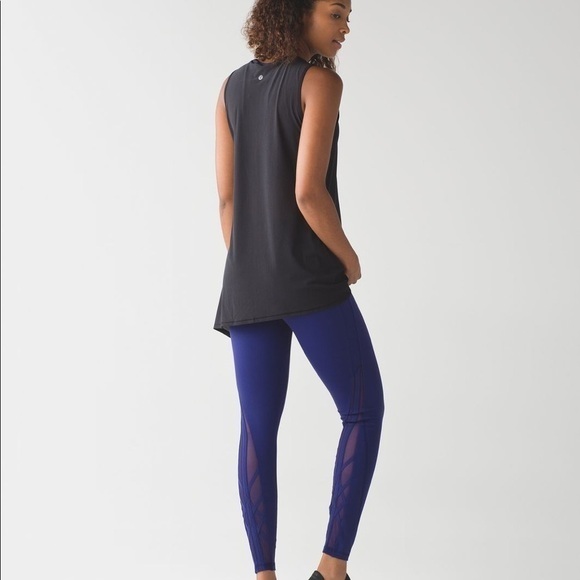 Lululemon Essential Rhythm Workout‎ Leggings 4 - Picture 4 of 12